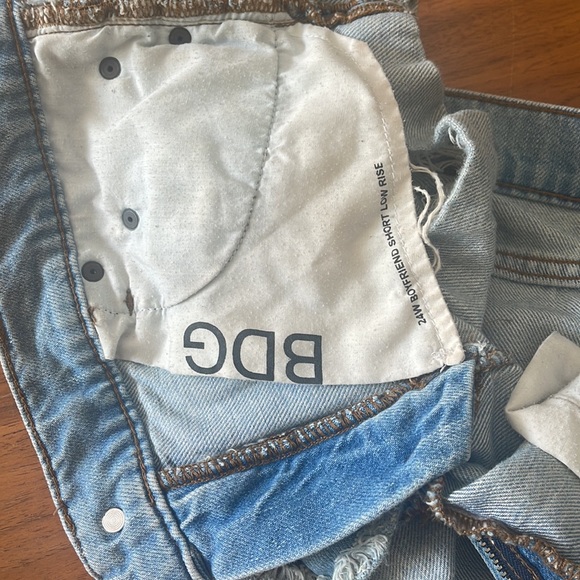 Urban Outfitters BDG Boyfriend Shorts - Picture 3 of 4